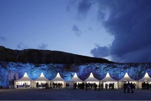 <span class=keywords><strong>Tente</strong></span> <span class=keywords><strong>de</strong></span> mariage pagode <span class=keywords><strong>de</strong></span> luxe 3m 5m 6m 8m 10m <span class=keywords><strong>Tente</strong></span> <span class=keywords><strong>de</strong></span> cérémonie Colonnes sculptées Tuiles émaillées Éléments décoratifs - Product Image 5