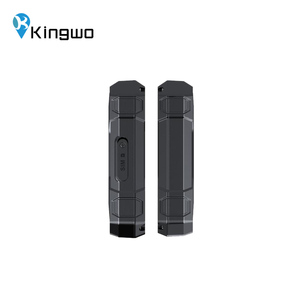 Traceur GPS miniature Kingwo LT35 pour enfants avec localisation en temps réel, géolocalisation, enregistrement vocal et conception à clip facile - Product Image 3