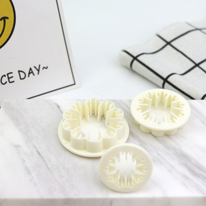 Lớn Hơn Hoa Cẩm Chướng <span class=keywords><strong>Cutter</strong></span> <span class=keywords><strong>Set</strong></span> Của 3 Cái Kẹo Cao Su Dán Hoa Bánh Trang Trí <span class=keywords><strong>Cutter</strong></span> Fondant Khuôn Công Cụ Đường/ - Product Image 2