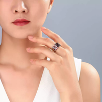 Bague Vintage en Argent 925 avec Rubis Sertis en Sceau, Coupe Coussin, Plaqué Rhodium, Design Large, pour Hommes et Femmes - Cadeau, Fête, Quotidien