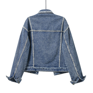 Veste en <span class=keywords><strong>jean</strong></span> vintage délavée pour <span class=keywords><strong>femme</strong></span>, coupe courte, ourlet effiloché, style streetwear, manteau en <span class=keywords><strong>jean</strong></span> bleu pour le printemps, vente en gros - Product Image 2