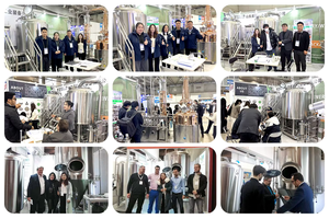 Machine de remplissage de bière semi-automatique haute productivité 4-en-1, ligne de remplissage entièrement automatique pour eau et boissons électrifiées en bouteille - Product Image 5