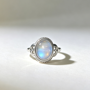 Wholesale Crystal Crafts Hand Craft Semi Precious High Grade Grey Moonstone Ring for Energy Women Jewelry Gifts