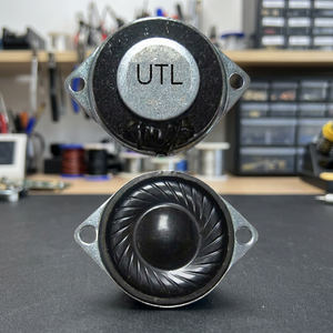 Altavoz de 28 mm con orificio para tornillo, imán interno de 1.5W, marco metálico, RA28H5.2A8FJ-1.5W, 28 x 5.2(H) mm - Product Image 2