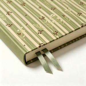 Agenda 2028 A5 con Copertina Rigida, Quaderno a Righe Verdi, Pianificatore Settimanale e Mensile con Segnalibro a Nastro - Product Image 2