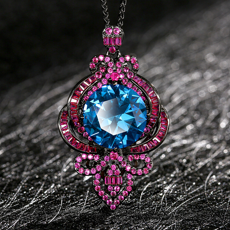 Pendentif cristal pointu bleu or noir avec chaîne Chopin