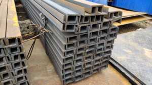 Profilé en acier en U galvanisé au carbone de fabrication, profilé en acier en C 2x4 pour la construction, prix de l'acier en C - Product Image 2