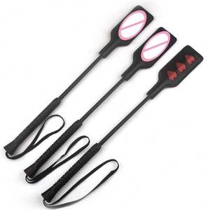 Productos para adultos Sex Whip Mango largo Faux Leather BDSM Bondage Spanking Paddle Whips Flirting sex Tools para parejas BDSM <span class=keywords><strong>spanker</strong></span> - Product Image 3