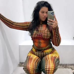 Survêtements <span class=keywords><strong>Amazon</strong></span> Fall Vêtements pour femmes Imprimé numérique Haut à manches longues Slim Dropshipping Fit Pantalons et pantalons pour femmes - Product Image 1