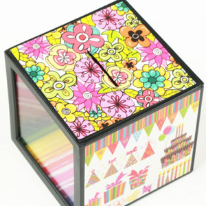 Hucha Mágica de la Fortuna 7x7x7 con Patrón Aleatorio y Colores Variados para Regalo de Cumpleaños - Product Image 3