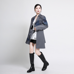 Chaqueta plisada con estampado de tinta de estilo nacional para mujer, diseño original con estampado de diseño irregular - Product Image 4