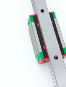 รางเลื่อนเหล็กประสิทธิภาพสูง HIWIN HGW30CC พร้อมหน้าแปลนสำหรับเครื่องจักร CNC ความแม่นยำสูง  ตลับลูกปืนรางประสิทธิภาพสูงรุ่นใหม่ - Product Image 1