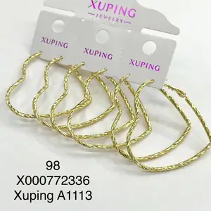 Xuping صغير لطيف حار بيع 14K مطلية بالذهب الأزياء زهرة القرط المجوهرات للنساء