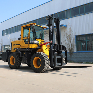 Chariot élévateur tout-terrain diesel 4x4 de 2 tonnes FR-2500 - Product Image 6