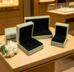 Cajas de Joyería de Gamuza Verde Claro de Lujo - Tamaños Surtidos para Anillos, Collares, Pendientes y Pulseras, Empaque Elegante para Regalo - Product Image 6