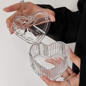 <b>Heart</b> <b>Shaped</b> Crystal Glass Jewelry <b>Box</b> Lid Fashionable Embossed Home Storage Decorative Ornament Valentine's Day Custom Brand - Product Image 2