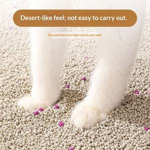 فضلات قطط من البنتونيت صديقة للبيئة سريعة التوصيل بشكل كروي 0.5 مم للتحكم في الروائح وتكتل قوي وقليل الغبار - Product Image 5