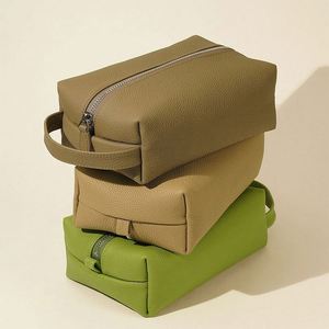 Sac de maquillage personnalisé luxueux, imperméable, portable, pour hommes et femmes, en cuir PU, avec fermeture éclair, boîte de rangement - Ensemble de voyage - Product Image 3