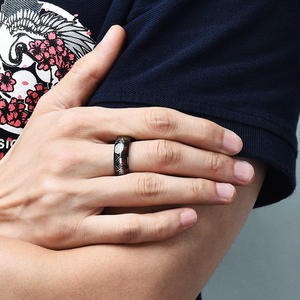 Anneaux personnalisés en carbure de tungstène noir de 8mm pour hommes femmes bandes de mariage Koa bois flèche météorite incrustation poli confort Fit - Product Image 5
