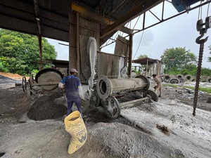 Máquina de fabricación de tuberías de drenaje RCC hidráulica para proyectos de infraestructura para moldeo de tuberías de hormigón en India - Product Image 6