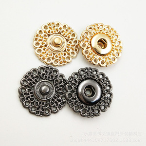 Botones a <span class=keywords><strong>presión</strong></span> occidentales huecos <span class=keywords><strong>de</strong></span> flores combinadas doradas <span class=keywords><strong>de</strong></span> 18mm Sujetador <span class=keywords><strong>de</strong></span> dos partes Ropa Decoración lavable Malla Metal Chapado en zinc - Product Image 2
