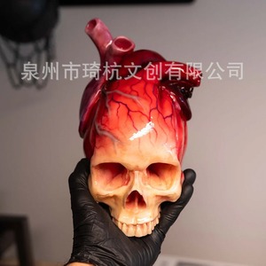 Heart <b>Skull</b> Resin Ornament Creative Halloween <b>Decoration</b> Indoor Desktop Gift Durable Synthetic Resins - Product Image 5