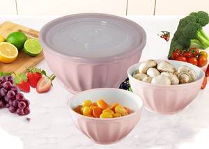 Set di 3 Ciotole Estetiche in Plastica con Coperchi, Adatte al Microonde, Impilabili per Conservazione Alimenti e Preparazione Pasti in Cucina - Product Image 5