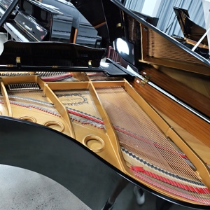 Piano de cola Samick GSD185E usado de primera calidad, con tacto suave de teclas, tono equilibrado de rango completo para estudio musical - Product Image 4