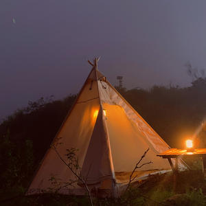 Tente pyramidale de style indien Ningbo 220x220x200cm, simple couche, tissu Oxford beige, quatre saisons, imperméable, anti-UV, coupe-vent - Product Image 2