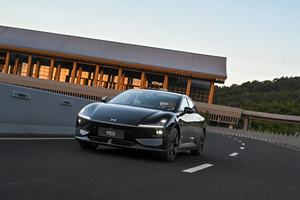 Nouvelle voiture électrique <span class=keywords><strong>Xpeng</strong></span> <span class=keywords><strong>P5</strong></span> noire, 4 roues motrices, haute performance, autonomie de 601 à 700 km, moteur de 160 kW, en vente - Product Image 5