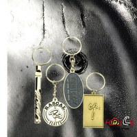 Porte-clés décapsuleur tendance léger, étanche, à arrêt automatique, en alliage de zinc émaillé or, squelette 3D, sur mesure OEM