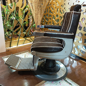 एशियाई बाजार हेयर सैलून फर्नीचर लक्जरी मालिश कुर्सियों एल्यूमीनियम भारी ड्यूटी काले नाई कुर्सियों - Product Image 4