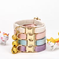 Reflektierende gepolsterte Samt Hunde halsband Sicherheit Personal isierte Laser gravur Glocke Einstellbare Luxus-Passform für kleine Hunde