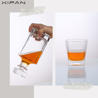 XIPAN Transparent 750ml Verre Whisky Carafe Moderne Carré Whisky Verrerie Verres pour Restaurant Bar Cadeau