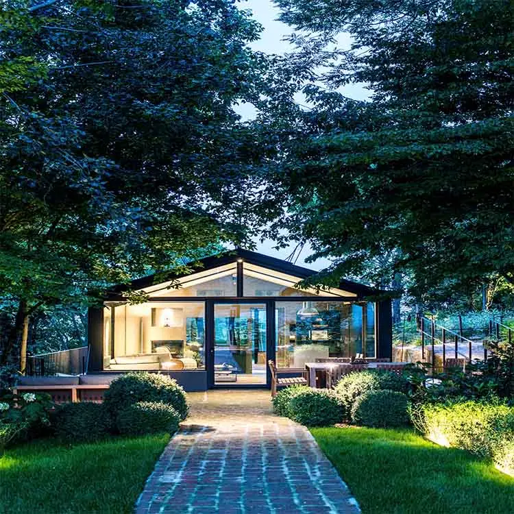 आधुनिक चार मौसम पूर्वनिर्मित मुक्त खड़े टेम्पर्ड संरक्षिका Sunroom ग्लास एल्यूमिनियम फ्रेम उद्यान डिजाइन