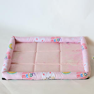 Katı desen lüks kare Rattan yatak kediler köpekler için yaz soğutma keten evcil hayvan battaniyesi ipek PVC baskılı bez yatak <span class=keywords><strong>Mat</strong></span> - Product Image 3