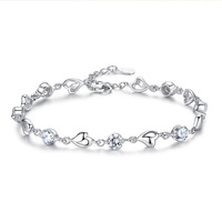Bracelet pour femme en alliage de cuivre incrusté de zircon en forme de cœur, de haute qualité, exquis et élégant, pour accessoires quotidiens