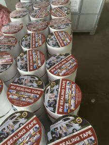 Ruban d'<span class=keywords><strong>étanchéité</strong></span> pour <span class=keywords><strong>toit</strong></span> de <span class=keywords><strong>camping</strong></span>-<span class=keywords><strong>car</strong></span> avec rouleau, ruban d'<span class=keywords><strong>étanchéité</strong></span> pour réparation de <span class=keywords><strong>toit</strong></span> de <span class=keywords><strong>camping</strong></span>-<span class=keywords><strong>car</strong></span>, butyl tout usage pour accessoires de <span class=keywords><strong>camping</strong></span>-<span class=keywords><strong>car</strong></span> - Product Image 3