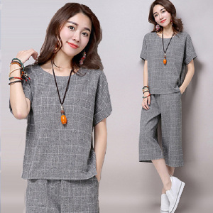 Women's Plaid Two-Piece Set Breathable Short Sleeve Top And Capri Pants Leisure Wear Spring Summer Fashion - Product Image 2