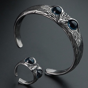 Parures de bijoux avec anneau hibou en acier inoxydable, bracelet pour femmes et hommes, accessoires de bijoux de style affirmé pour homme - Product Image 1