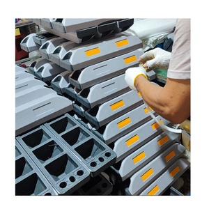 Thiết kế mới yctraffic PVC bãi đậu xe lốp hướng dẫn khối chất lượng cao cấp bánh xe Stopper, khả năng hiển thị cao bánh xe dừng lại - Product Image 1