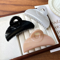 Chignon coréen demi-lune fait main, couleur thé au lait, minimaliste et moderne, pour femme, polyvalent, haut de gamme, en forme de dos de requin