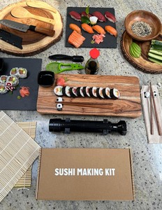 <span class=keywords><strong>Panda</strong></span> <span class=keywords><strong>Sushi</strong></span> Making Kit 14PCs Estera de bambú para principiantes Crear auténtico <span class=keywords><strong>Sushi</strong></span> japonés Inicio Herramientas completas de <span class=keywords><strong>sushi</strong></span> - Product Image 5