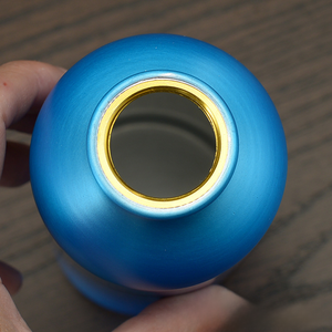 زجاجة مياه ألمنيوم بشعار مخصص للاستخدام الخارجي بسعر منخفض للسفر والغلي والشرب مباشرة قابلة للتطبيق - Product Image 4