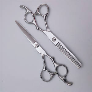 กรรไกรตัดผมอิโนะอุเอะ คาซูมิ ขนาด 6.0 นิ้ว กรรไกรซอยผมสแตนเลส กรรไกรตัดผมแบบแบน สำหรับคนถนัดขวา อุปกรณ์ช่างตัดผมมืออาชีพ - Product Image 4