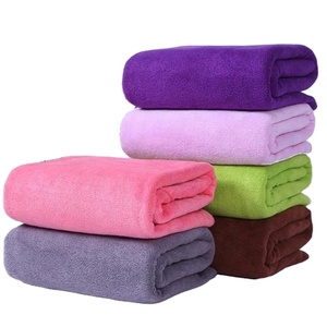 Serviettes absorbantes personnalisées avec logo pour salon de massage des pieds, linge de bain - Product Image 1