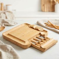 Bamboe kaasplank en messenset met uittrekbare besteklade - Charcuterieplank & kaasplank cadeau voor verjaardag of bruiloft