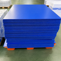 Feuille de protection de sol en plastique ondulé PP 4x8 pieds et taille personnalisée pour la protection des surfaces de construction et de rénovation