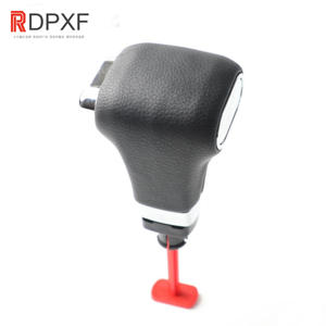 Pommeau <span class=keywords><strong>de</strong></span> levier <span class=keywords><strong>de</strong></span> vitesse automatique pour VW Skoda Bora, pommeau <span class=keywords><strong>de</strong></span> levier <span class=keywords><strong>de</strong></span> vitesse <span class=keywords><strong>de</strong></span> <span class=keywords><strong>voiture</strong></span> avec bouton latéral, remplacement <span class=keywords><strong>de</strong></span> la tête du levier <span class=keywords><strong>de</strong></span> vitesse. - Product Image 2