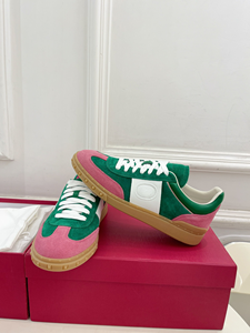 รองเท้าลำลองหนังแท้ พื้นยางหนา กันลื่น กันน้ำ สวมใส่สบาย ระบายอากาศได้ดี น้ำหนักเบา ใช้งานได้หลากหลาย เหมาะสำหรับการเดินทาง - Product Image 2